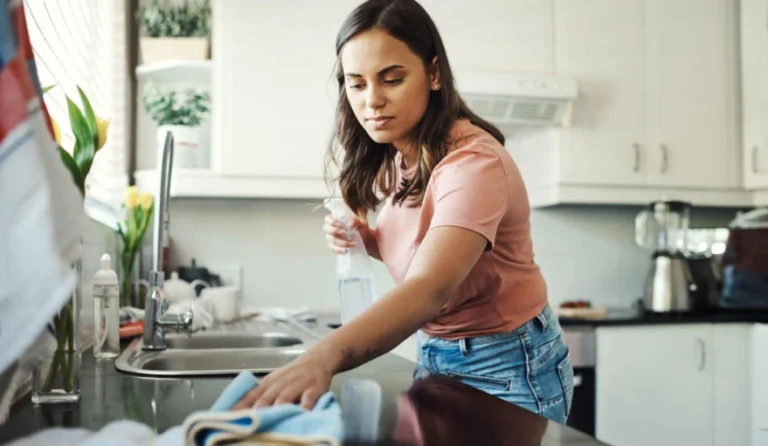 Kitchen cleaning service